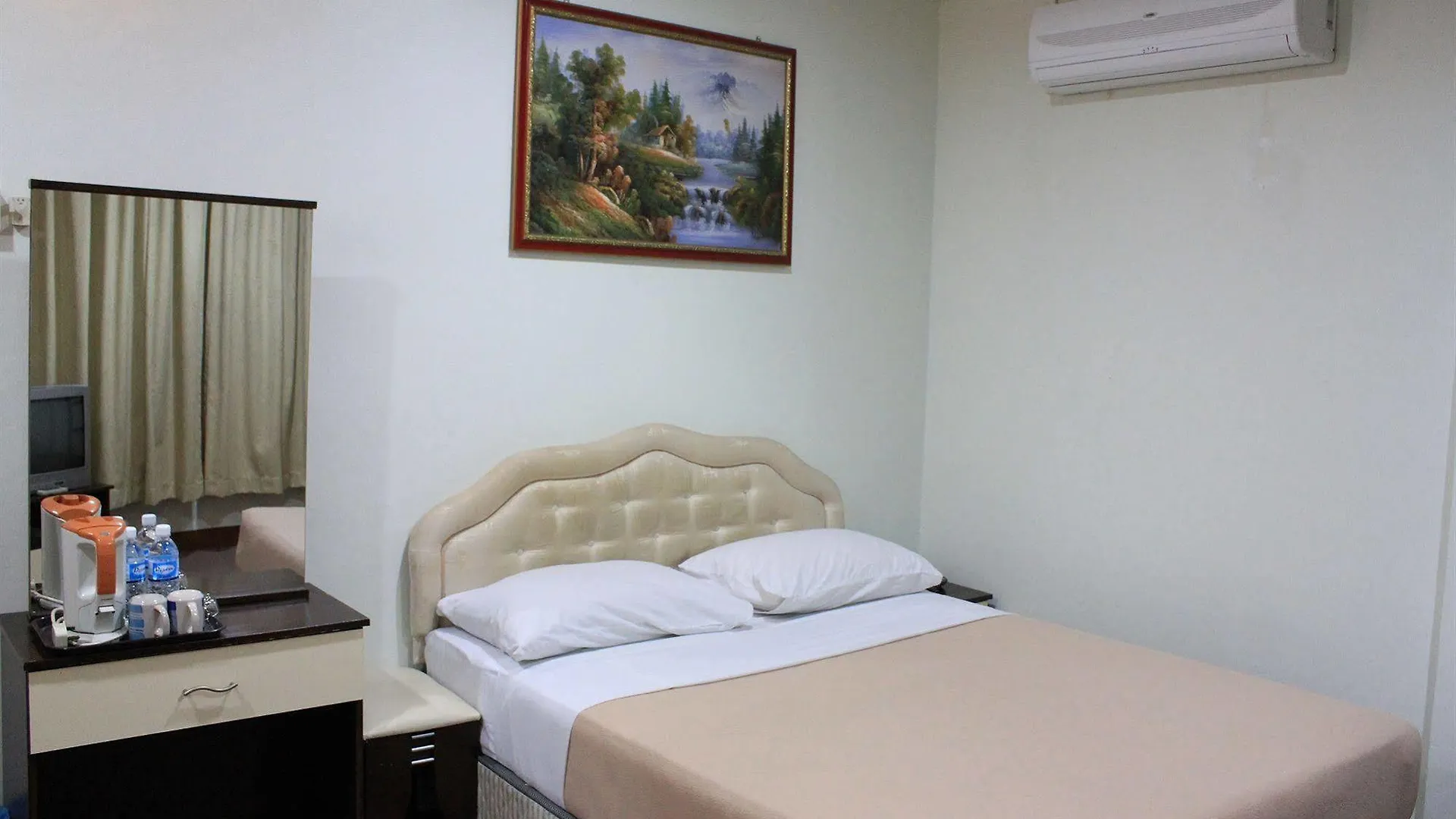 Hotel Qm Inn ملقا 2*,  ماليزيا